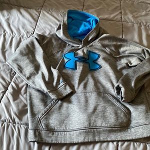 Under Armour youth extra large hoodie.